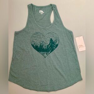 Colosseum Green Tank Top with Nature Heart Design